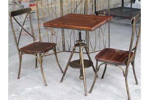 餐廳家具選購(gòu)時(shí)應(yīng)注意幾點(diǎn)