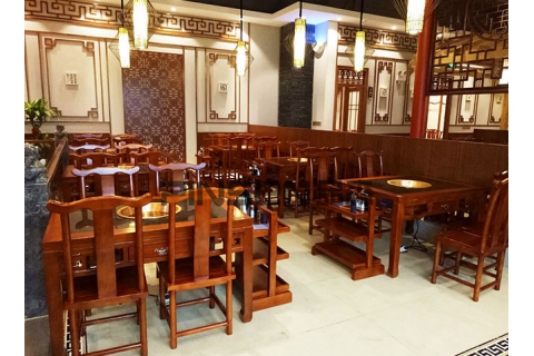 深圳哪里有火鍋店餐桌定制廠家，中式火鍋店設(shè)計(jì)要注意什么？