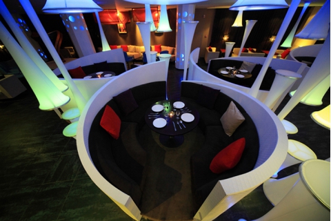 定制咖啡廳桌椅注意事項(xiàng)！