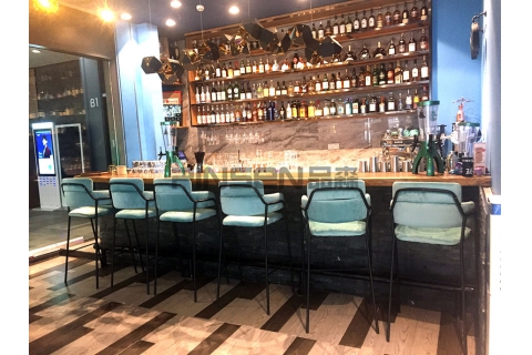 西式餐廳的桌椅有什么特點(diǎn)？