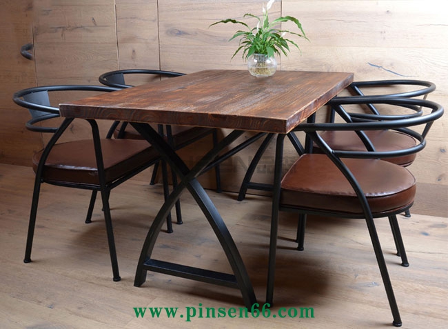 美式復(fù)古loft
桌椅 美式鄉(xiāng)村餐廳實(shí)木餐桌椅組合 長方形復(fù)古原木咖啡廳長桌子簡約餐桌椅