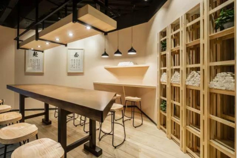 問(wèn)餐廳桌椅定制，誰(shuí)主沉?。?><div><h3>問(wèn)餐廳桌椅定制，誰(shuí)主沉?。?/h3><p>一家餐廳最不可缺少的是什么？答案當(dāng)然是餐廳桌椅。不信的話，你試著想象一下，你進(jìn)到了一家 沒(méi)有 餐廳桌椅 的餐廳，你的感受是怎么樣的，是不是怪怪的，吃飯都是個(gè)問(wèn)題，人坐...</p><p>2020-08-23</p></div></a></li><li><a href=